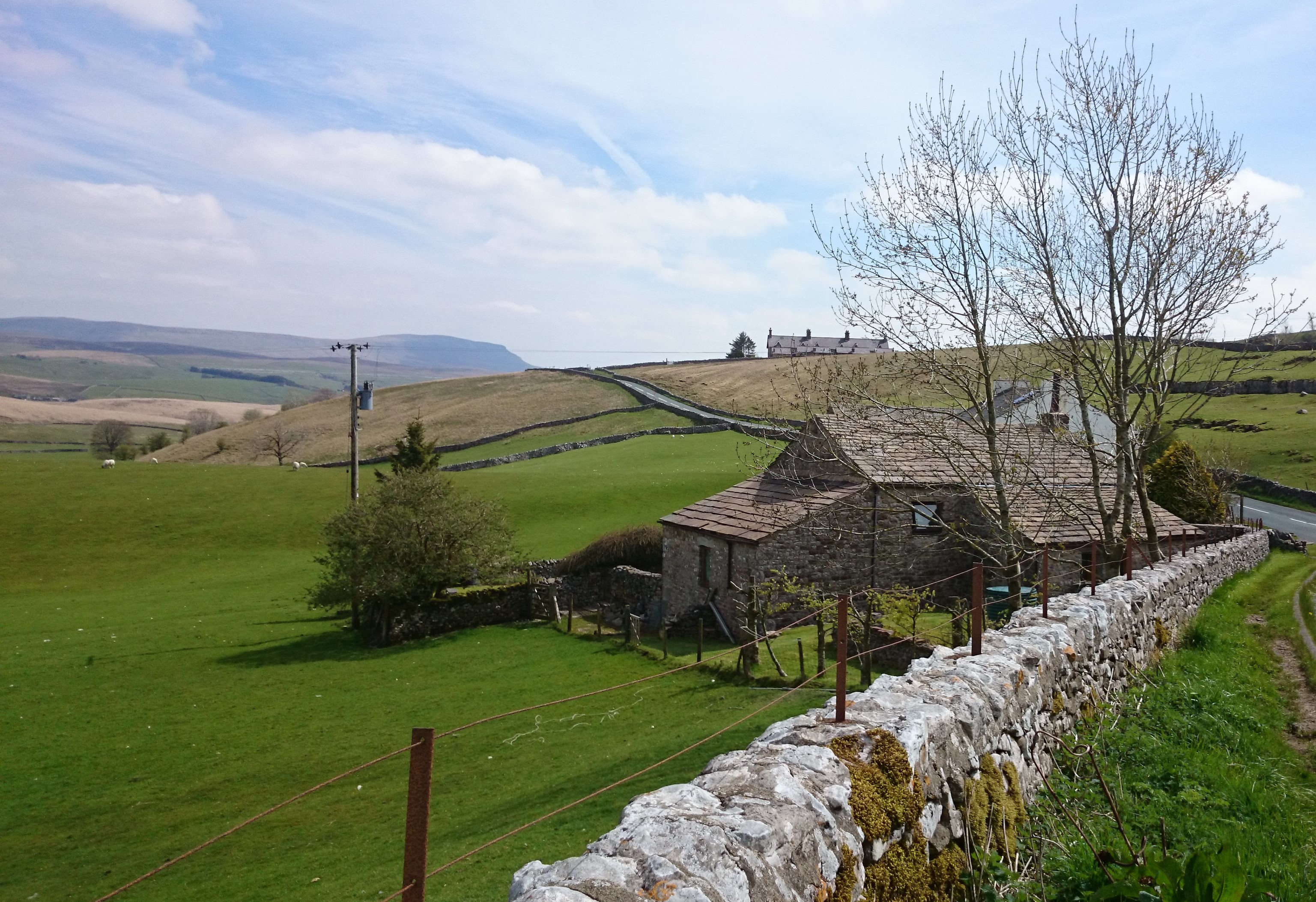Gauber Bunk Barn With Pen Y Ghent In The Distance Gallery